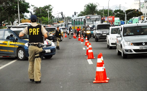 É ilegal apreender veículo com tributos em atraso em uma blitz